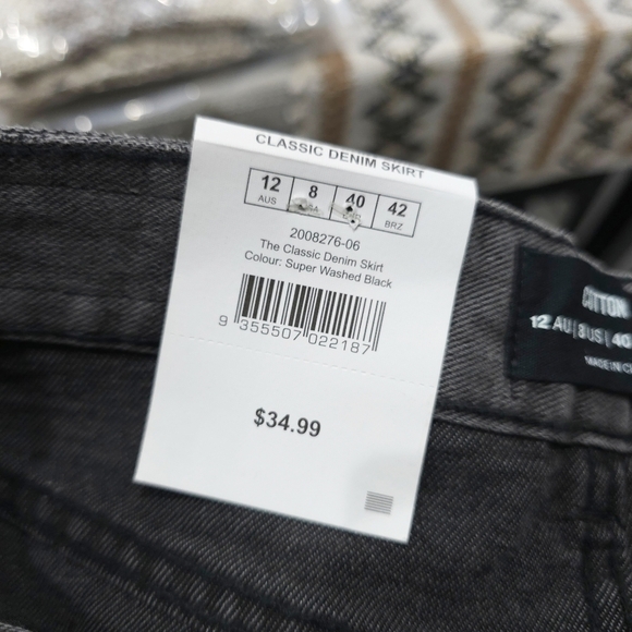COTTON ON Black Wash Denim Mini Skirt, Raw Hem, 100 Cotton, NWT, Size 8 - Picture 8 of 14